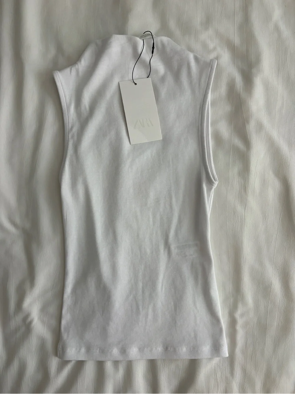 Zara Sleeveless White Crewneck Tank Top - Small - Picture 4 of 6